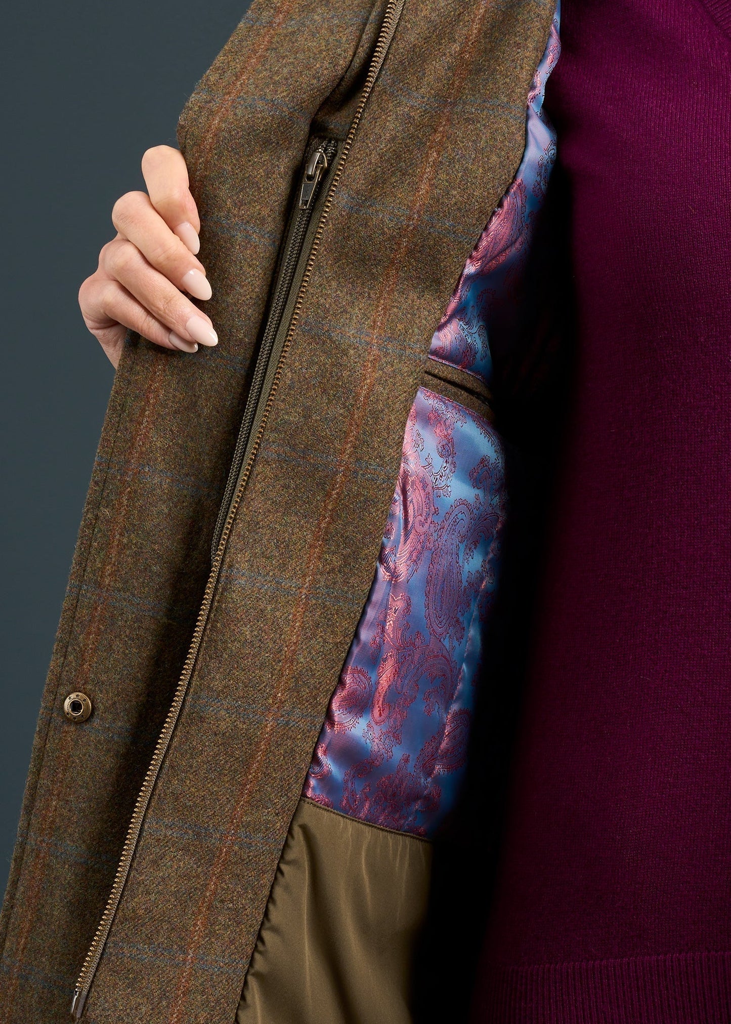 Combrook Ladies Tweed Shooting Coat In Willow - Shooting Fit