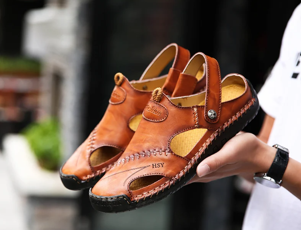 Klassische Ledersandalen