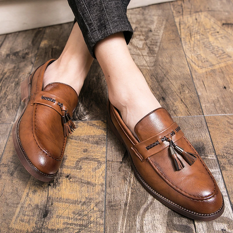 Loafers aus Leder mit Quasten