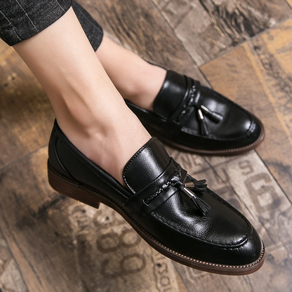 Loafers aus Leder mit Quasten