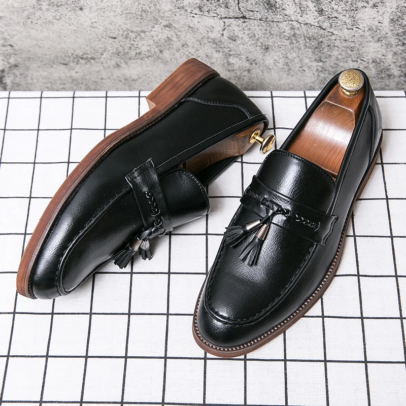 Loafers aus Leder mit Quasten