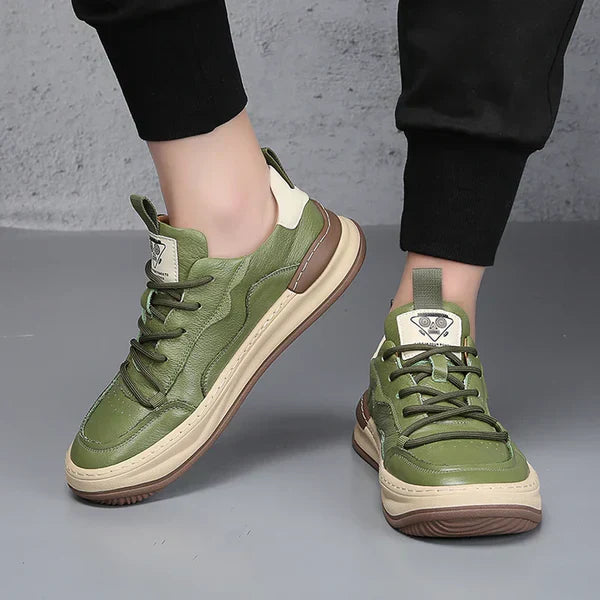 Hochsohlige Lederschuhe